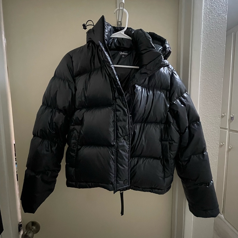 Quince Responsible Down Cropped Puffer Jacket size XS- SHINY BLACK